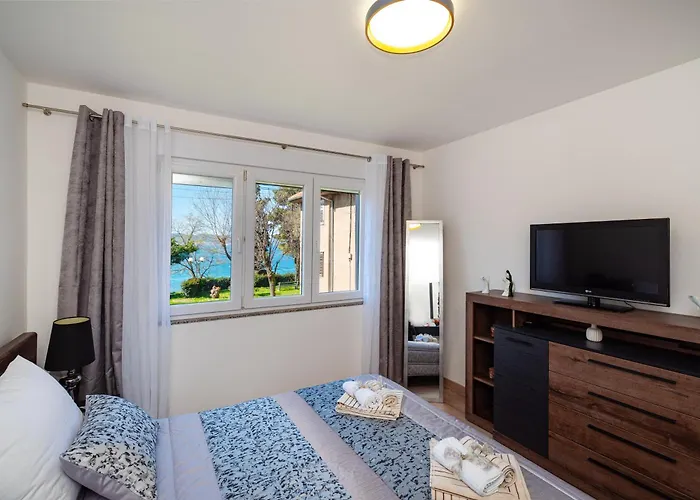 Kolovare Garden Oasis - First Row By Sea Appartement Zadar