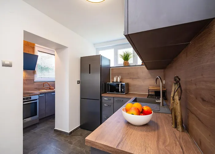 Appartement Kolovare Garden Oasis - First Row By Sea *