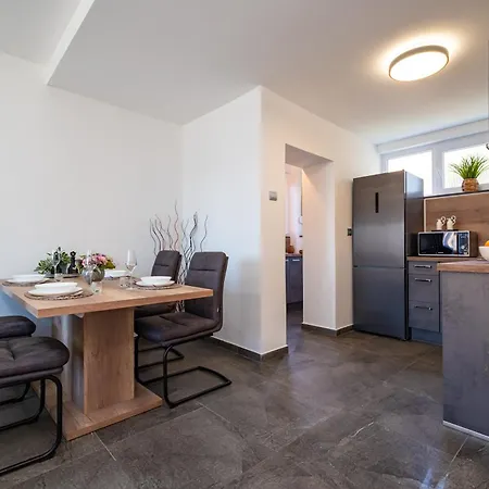 Kolovare Garden Oasis - First Row By Sea Apartment