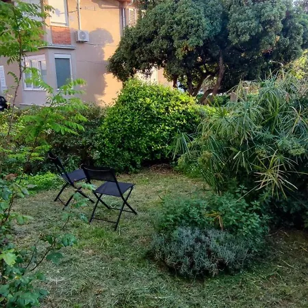 Kolovare Garden Oasis - First Row By Sea Apartment *