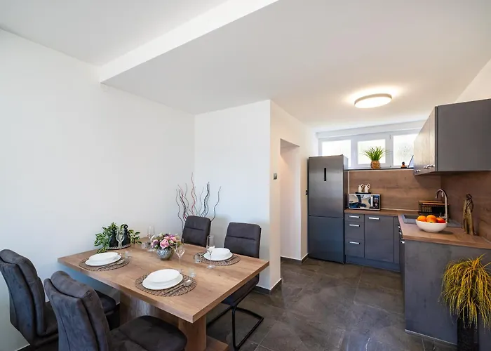 Kolovare Garden Oasis - First Row By Sea Apartment Zadar